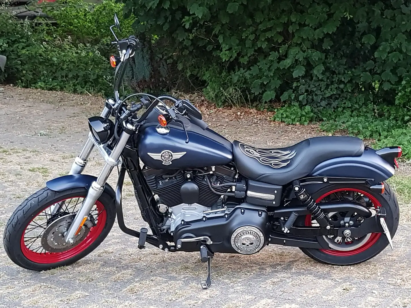 Harley-Davidson Dyna Street Bob Spezial Blu/Azzurro - 1