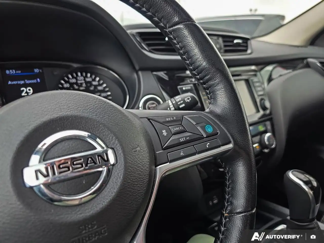 Nissan Qashqai снимка Nissan Qashqai