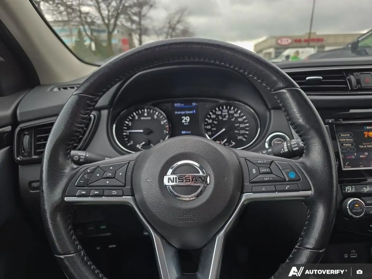 Nissan Qashqai снимка Nissan Qashqai
