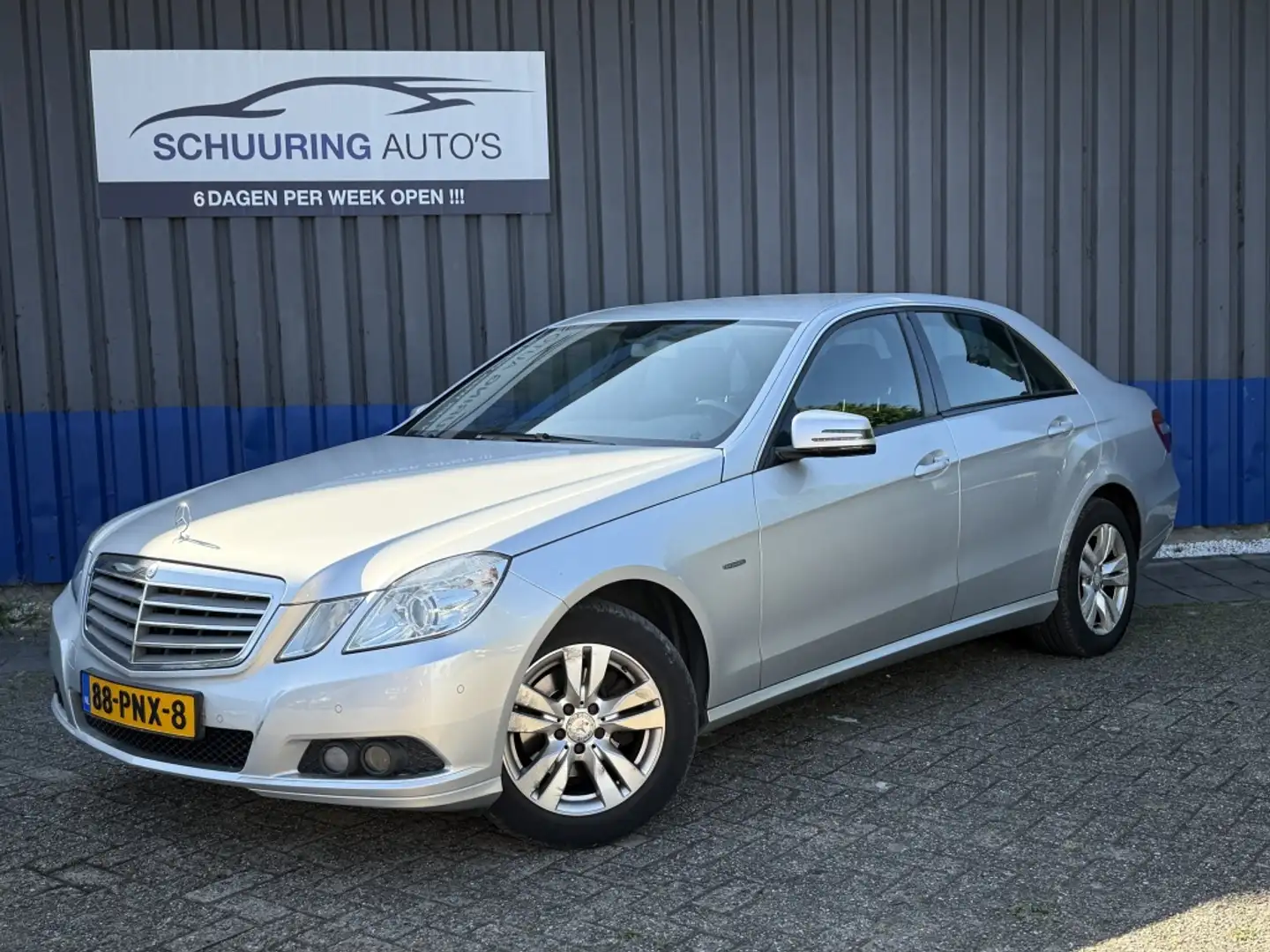 Mercedes-Benz E 200 CGI Bns Automaat / Navi Grey - 1