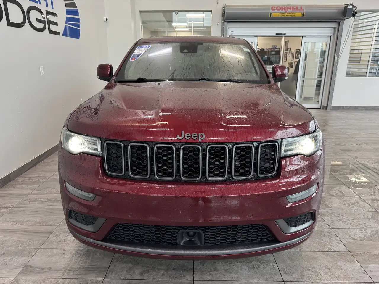 Jeep Grand Cherokee снимка Jeep Grand Cherokee