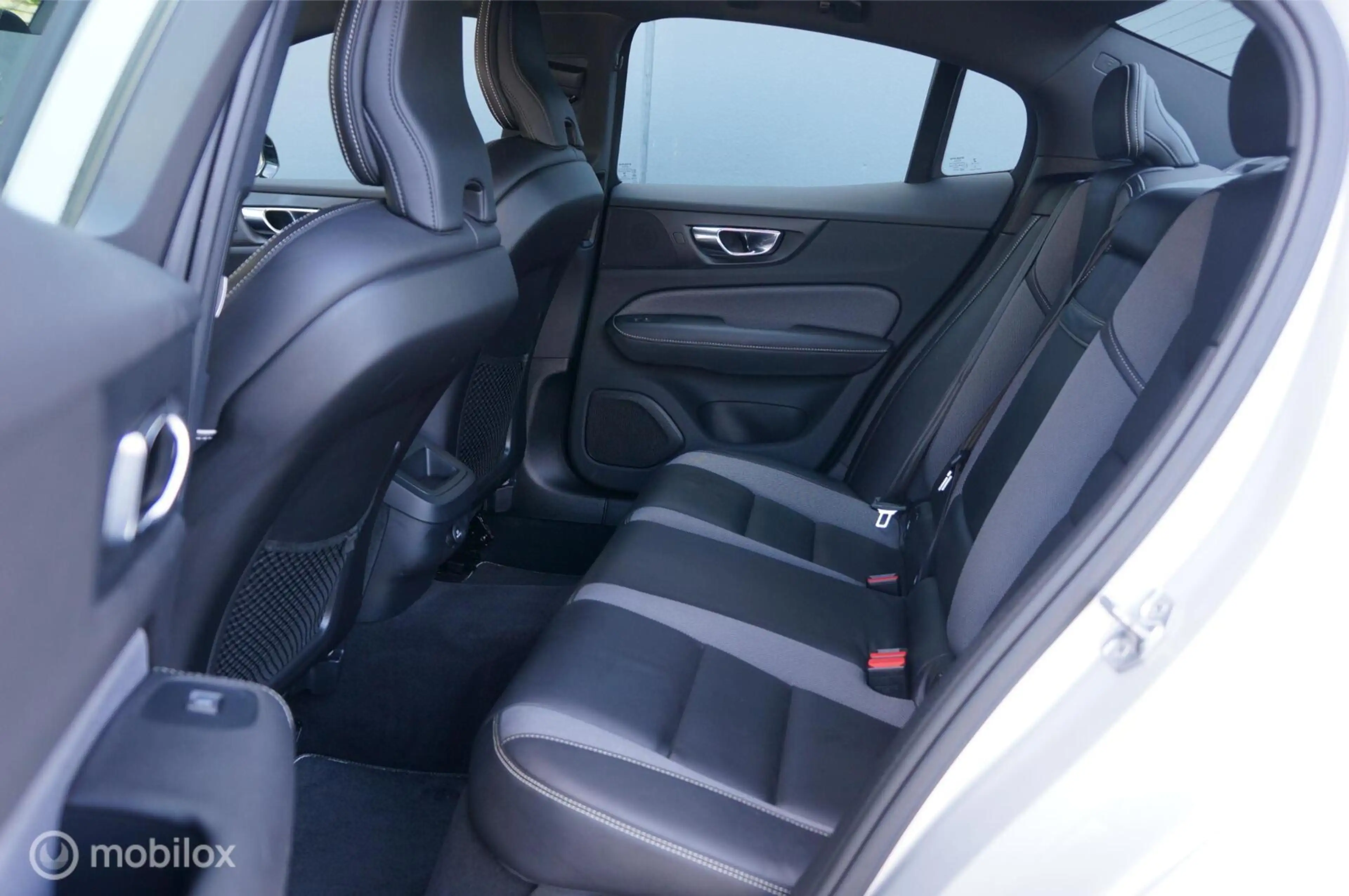 Volvo S60 2.0 T4 R-Design Aut Navi Ad.Cruise Apple/Android ! — photo 10