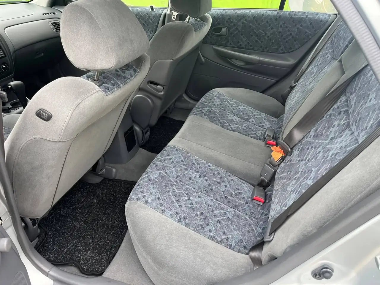 Mazda 323 1.4 S Comfort, foto 9