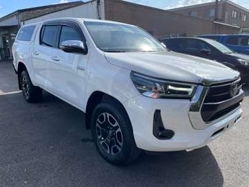 HILUX 2.8 D-4D 4WD FULL OPTION !!!  HARD TOP 1 ER PROPRIETAIRE CARNET COMPLET TOYOTA !!!