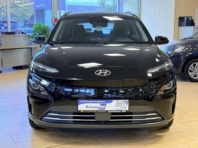 Hyundai KONA Select Elektro 2WD ACC Carplay SOH-100%