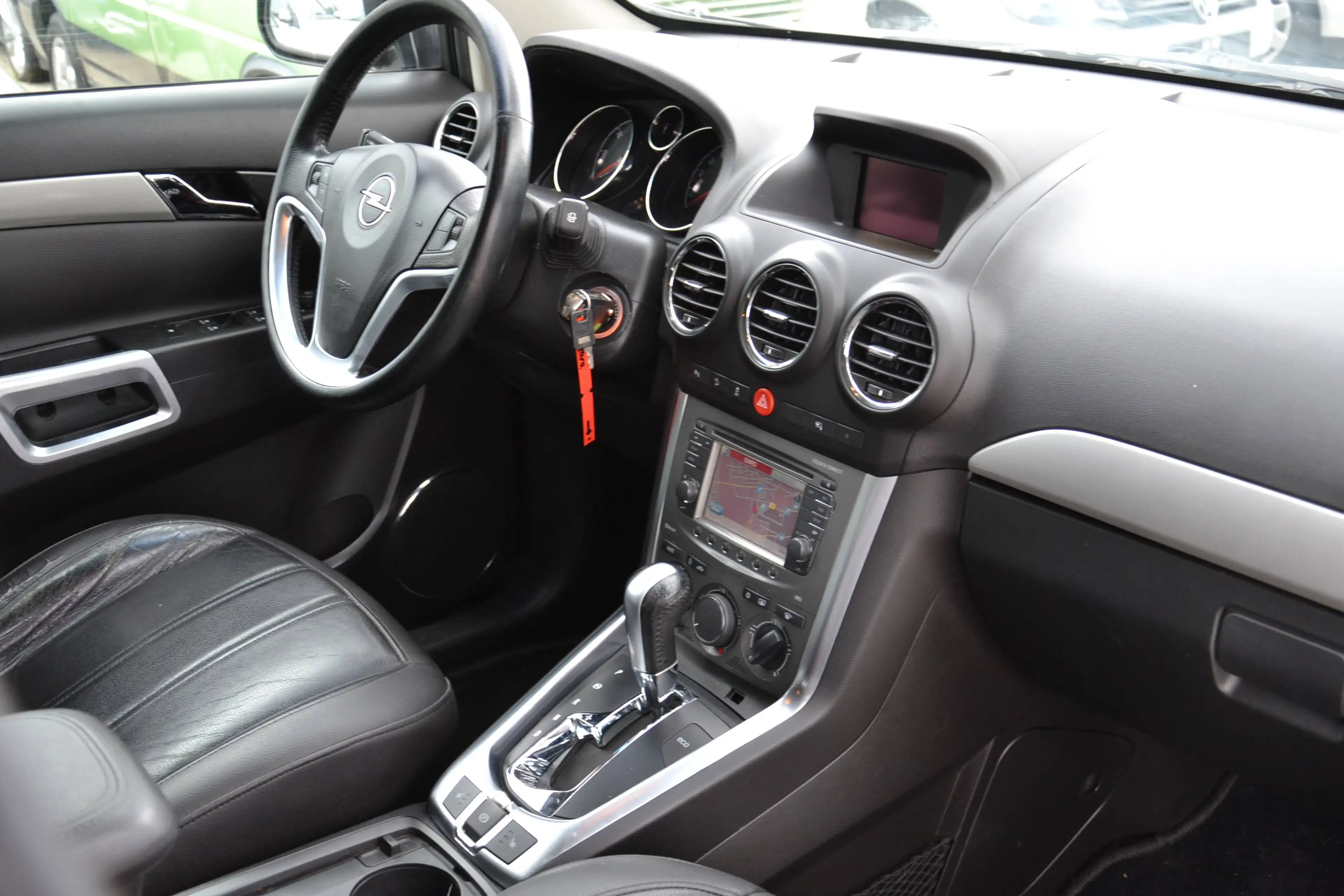 Opel Antara Cosmo 4x4 Leder, Navi, abn. AHK, Euro5 viel mehr — photo 12