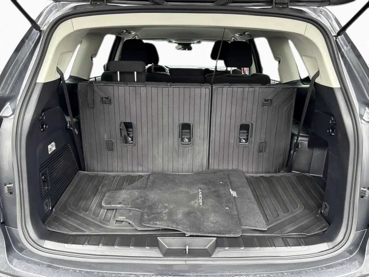 Subaru Ascent fotografie Subaru Ascent