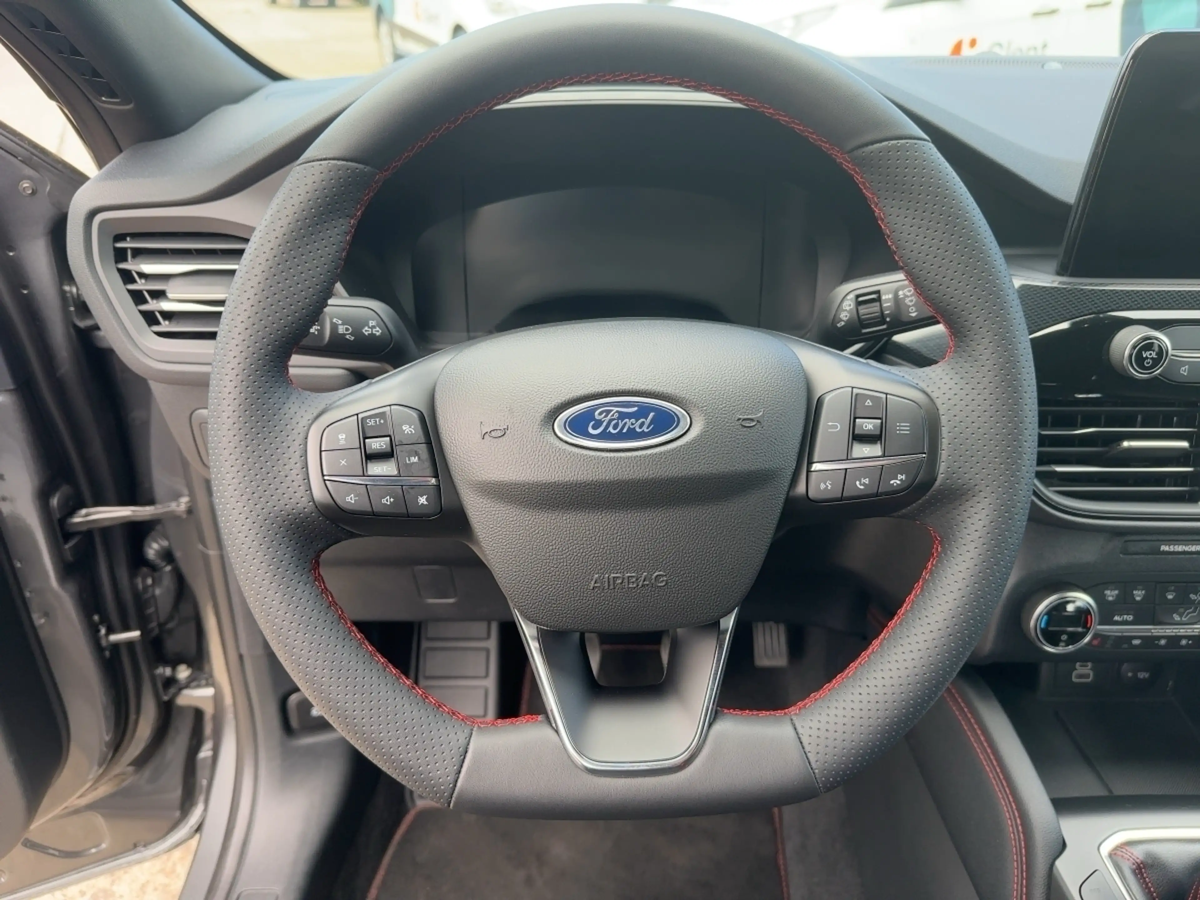 Ford Kuga ST-LINE X LED+Navi+Kamera+Winterpaket — photo 12