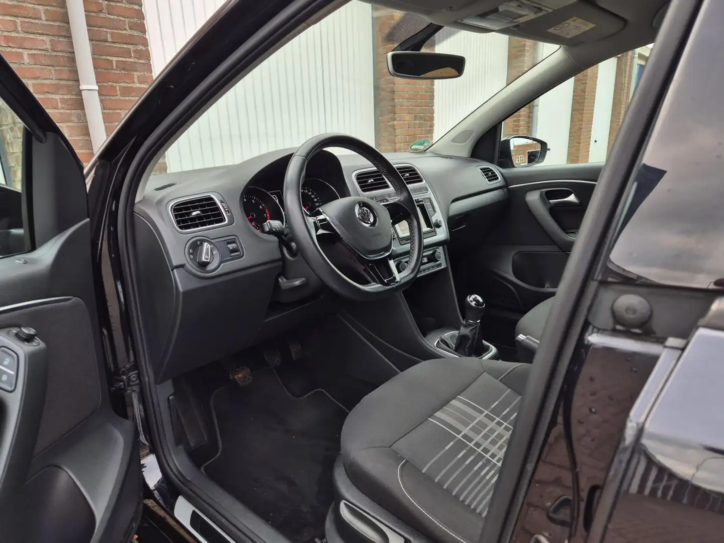 Volkswagen Polo 1.2 TSI Comfortline / 1e Eigenaar / 5-Deurs / Crui Noir - 2