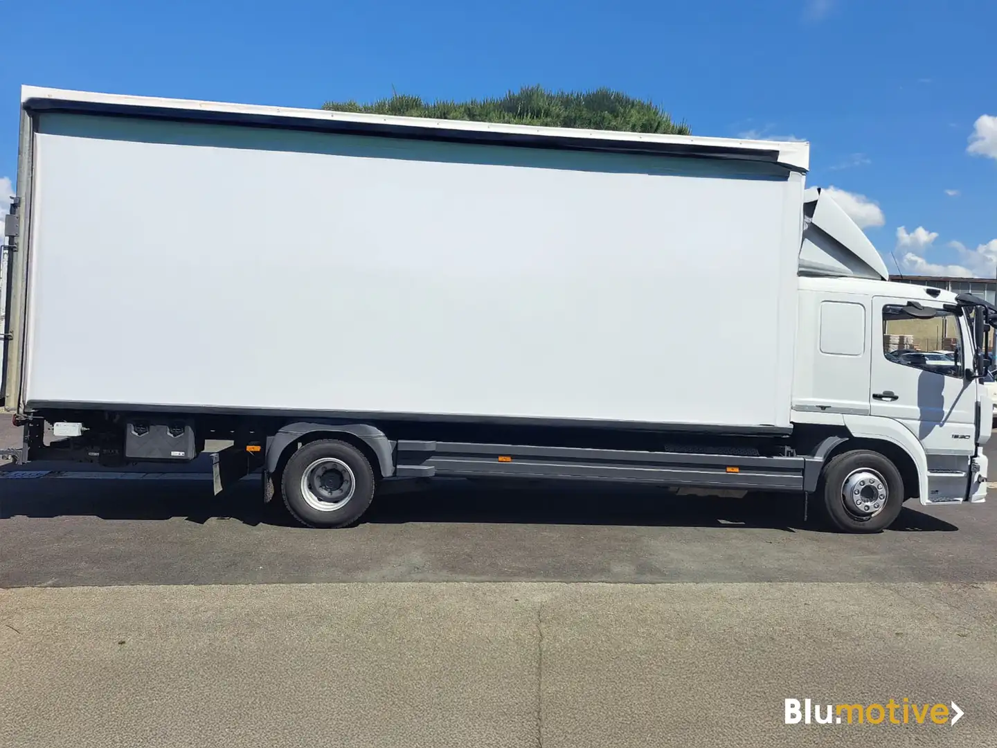 Mercedes-Benz Atego Bianco - 2