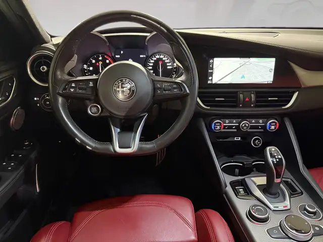 Alfa Romeo Giulia view 6