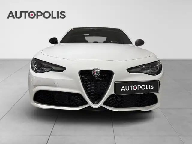 Alfa Romeo Giulia view 15