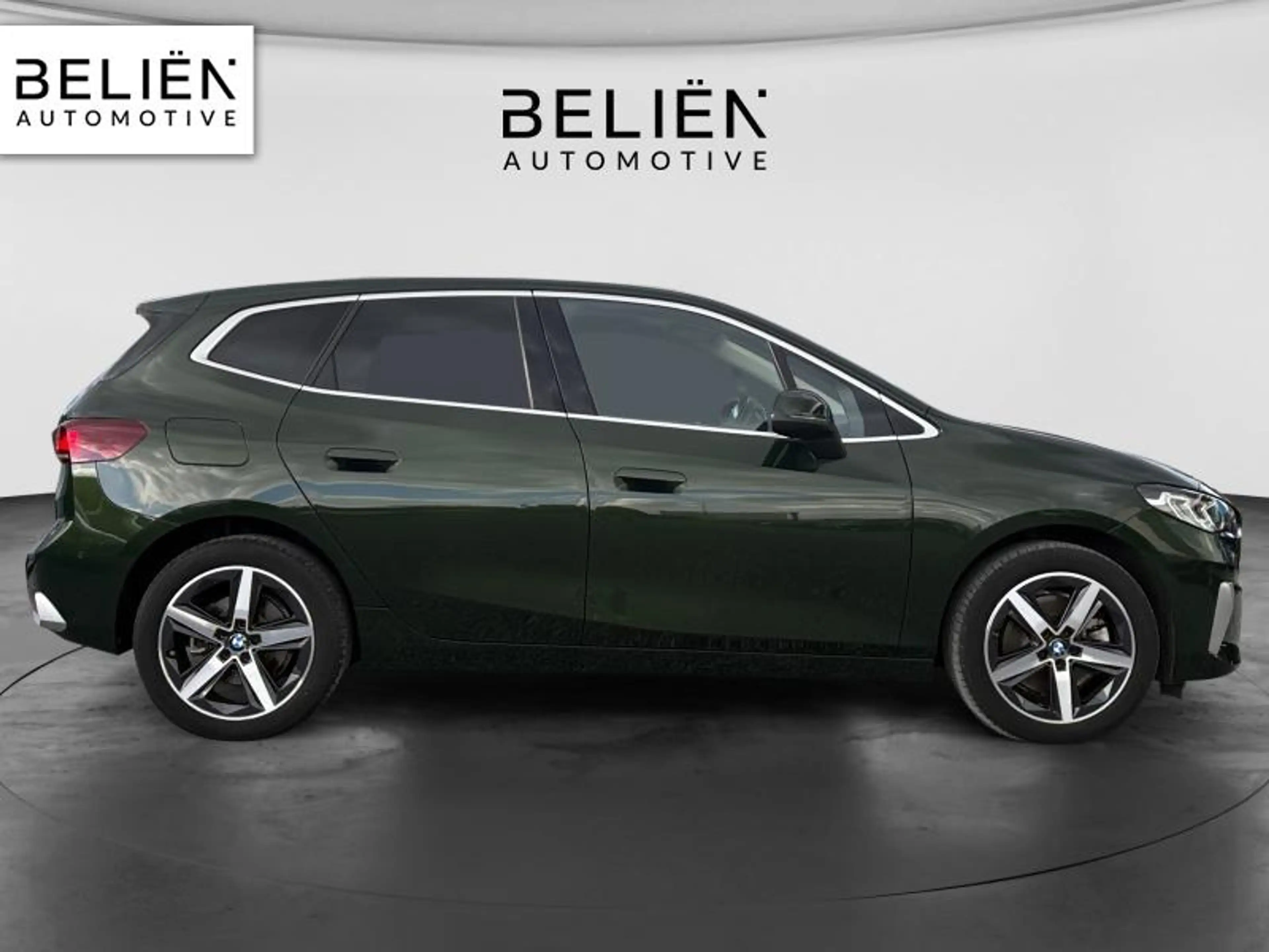 BMW 223 Luxury Line — photo 6