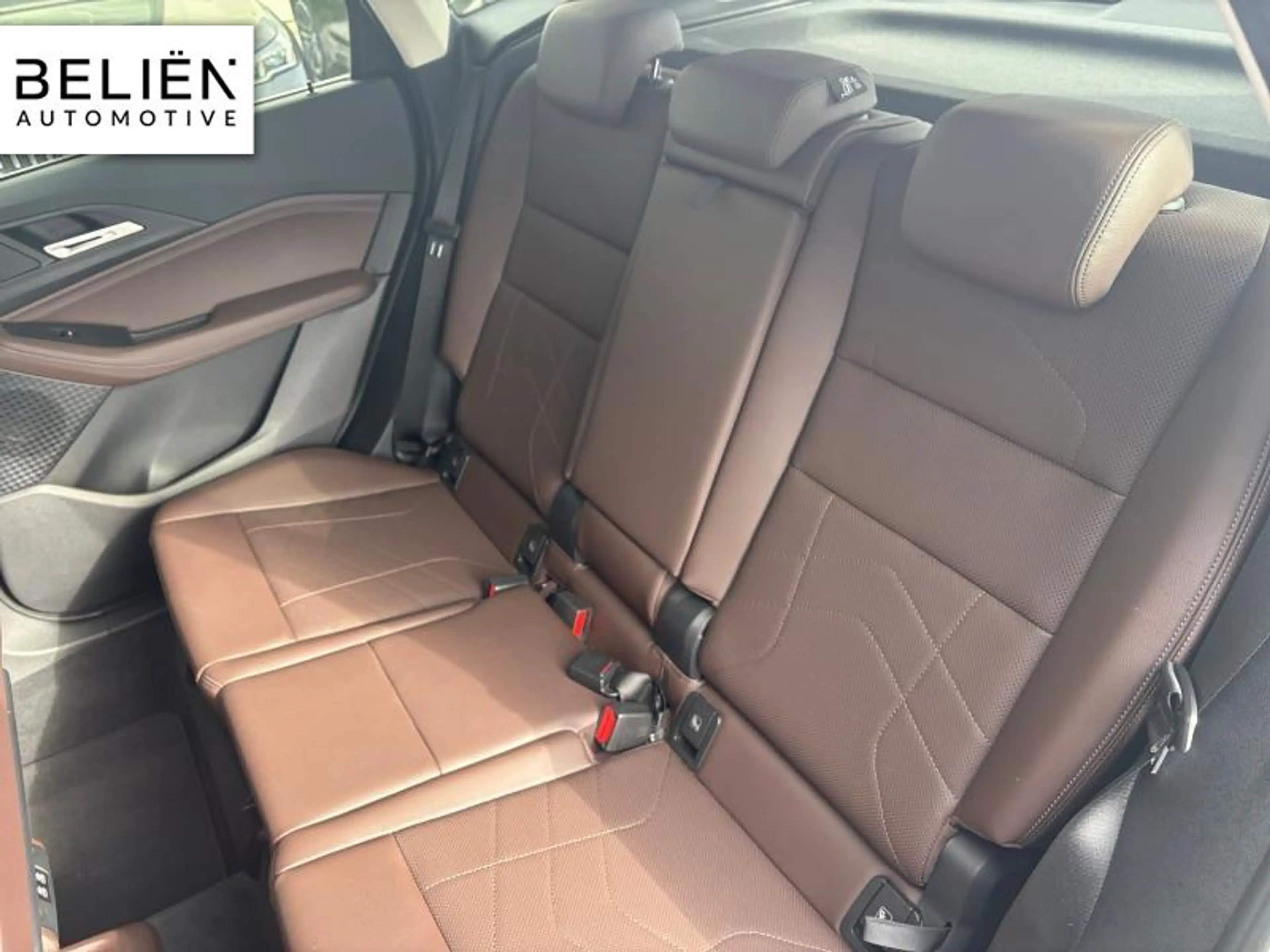 BMW 223 Luxury Line — photo 14