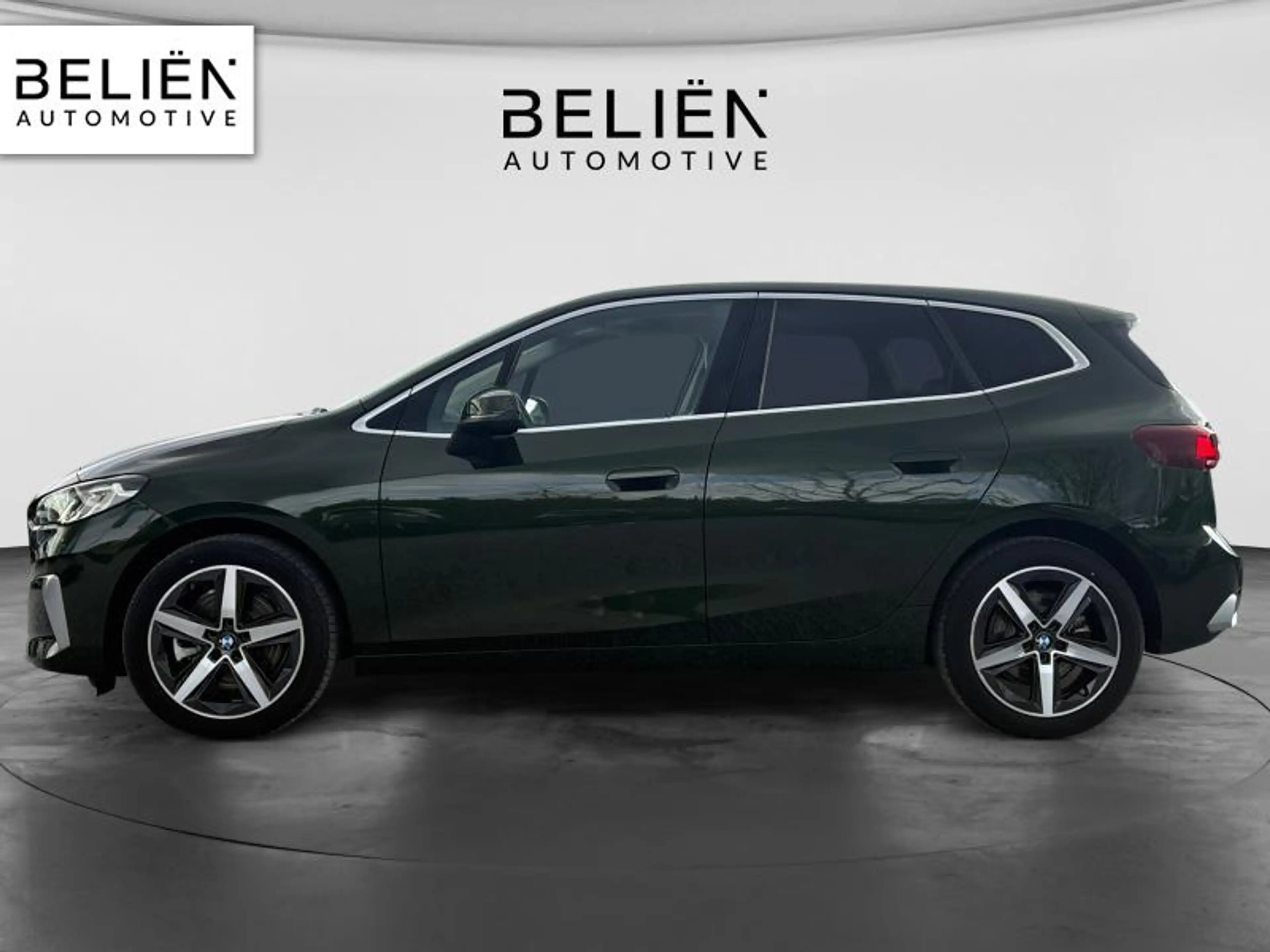 BMW 223 Luxury Line — photo 5