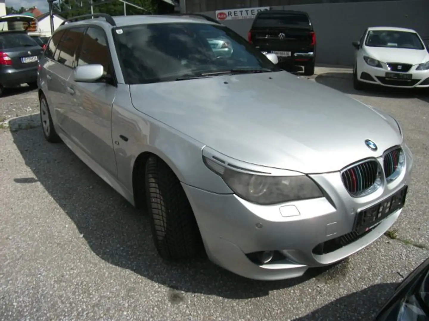 BMW 530 530 d xDrive Grau - 2