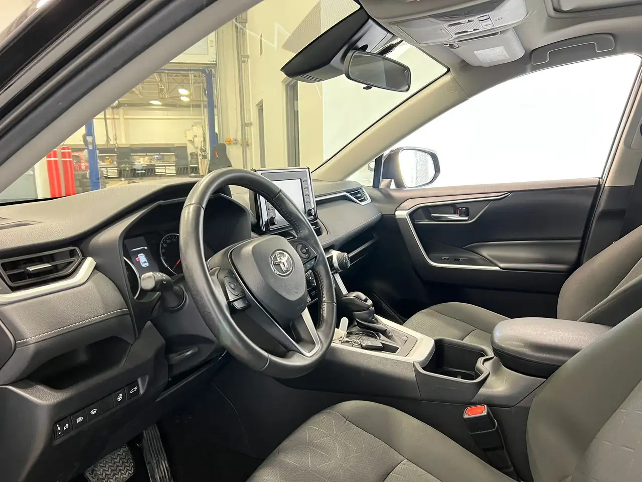 Toyota RAV 4 снимка Toyota RAV 4