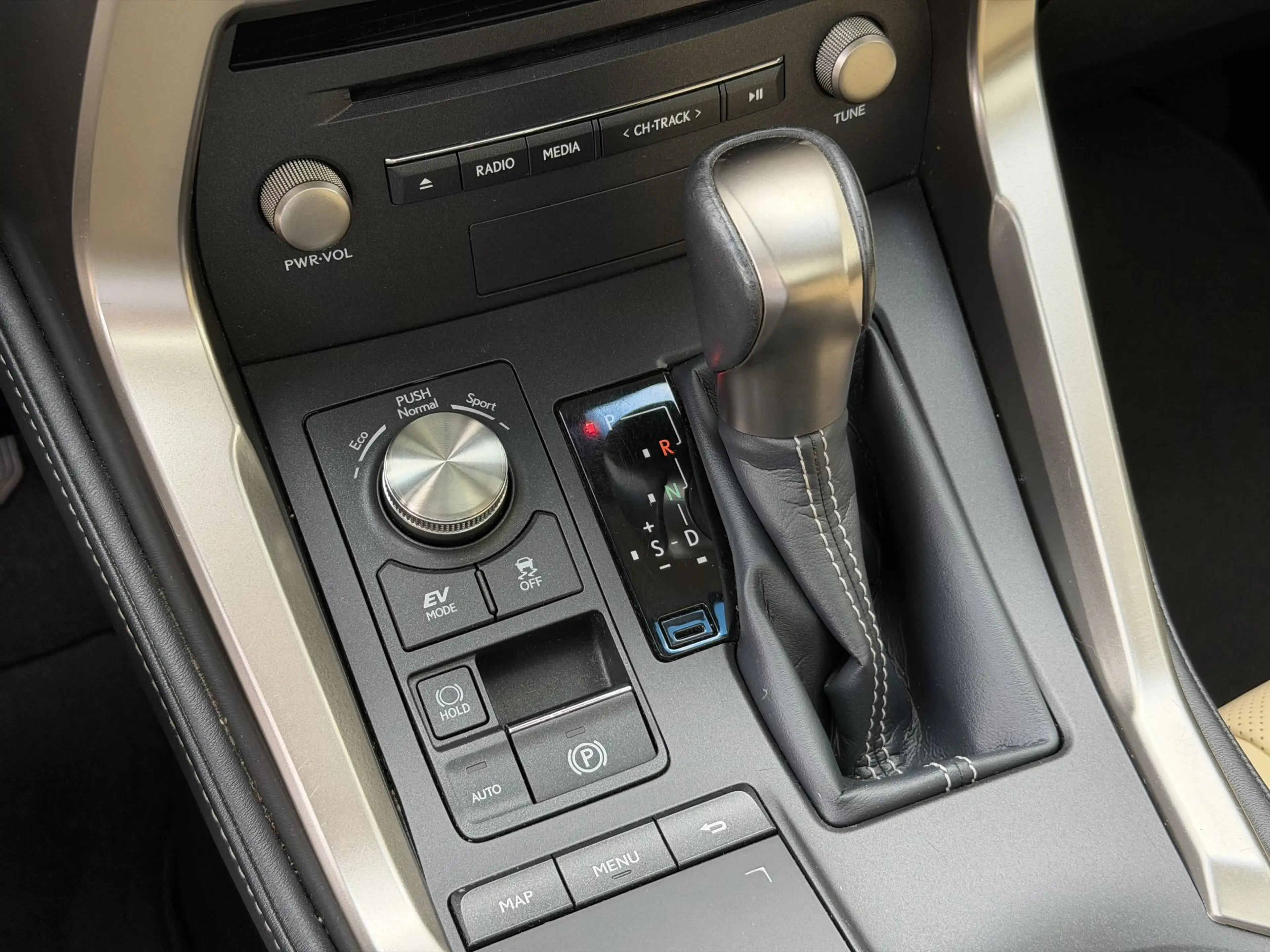 Lexus NX 300h AWD Luxury Line | Schuifdak/Leder/Trekhaak/Adapt.C — photo 6
