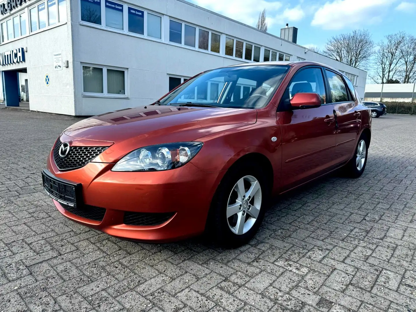 Mazda 3 Lim. 1.6 Sport Exclusive "2.HAND, NEU TÜV,AHK" Portocaliu - 1