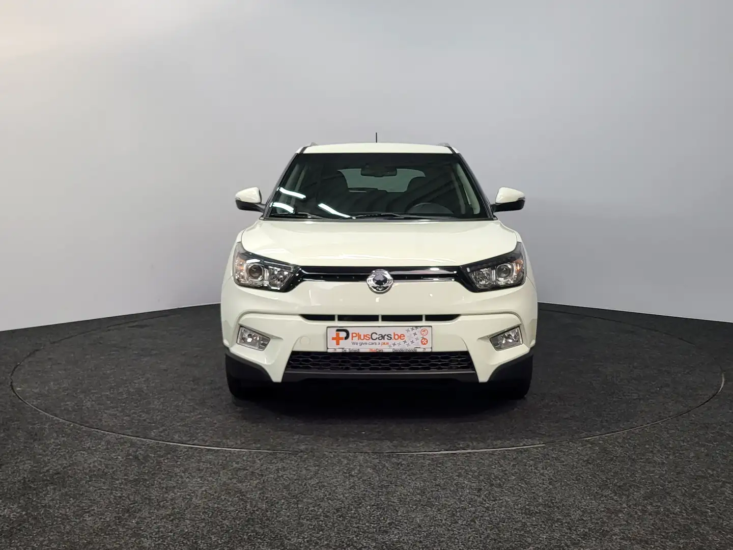 SsangYong Tivoli e-XDi 2WD ~ Sapphire ~ Navi ~ Airco ~ CC ~ Leder Weiß - 2