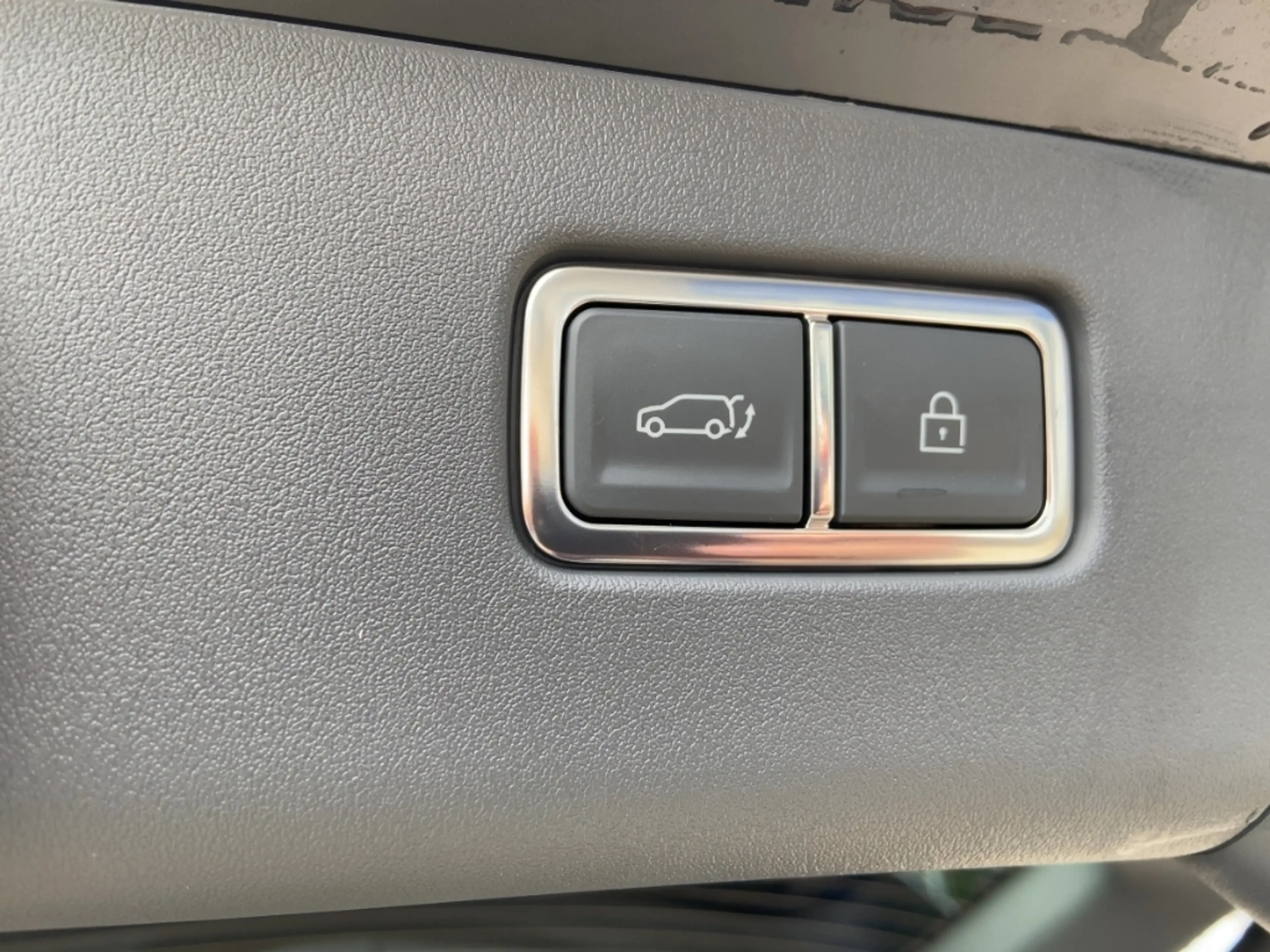 Kia EV9 GT-Line AWD 99,8 kWh Glasdach 7-Sitzer AHK — photo 13