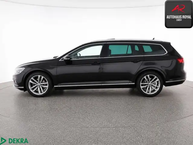 Volkswagen Passat view 2