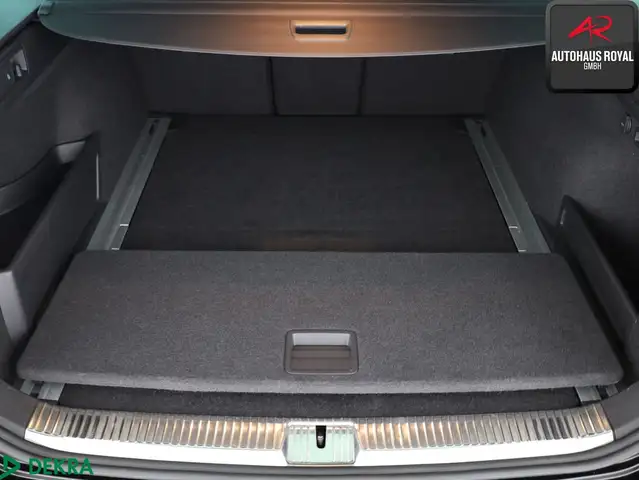 Volkswagen Passat view 13