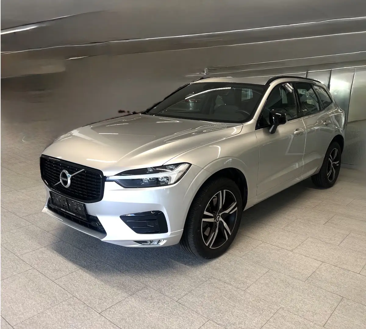Volvo XC60 B4 R Design AWD Geartronic - 1