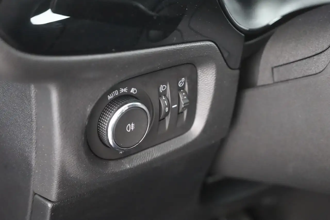 Opel Corsa GS 1.2 mHEV Turbo Aut. LED Kamera Sitzheizun, миниатюра 20