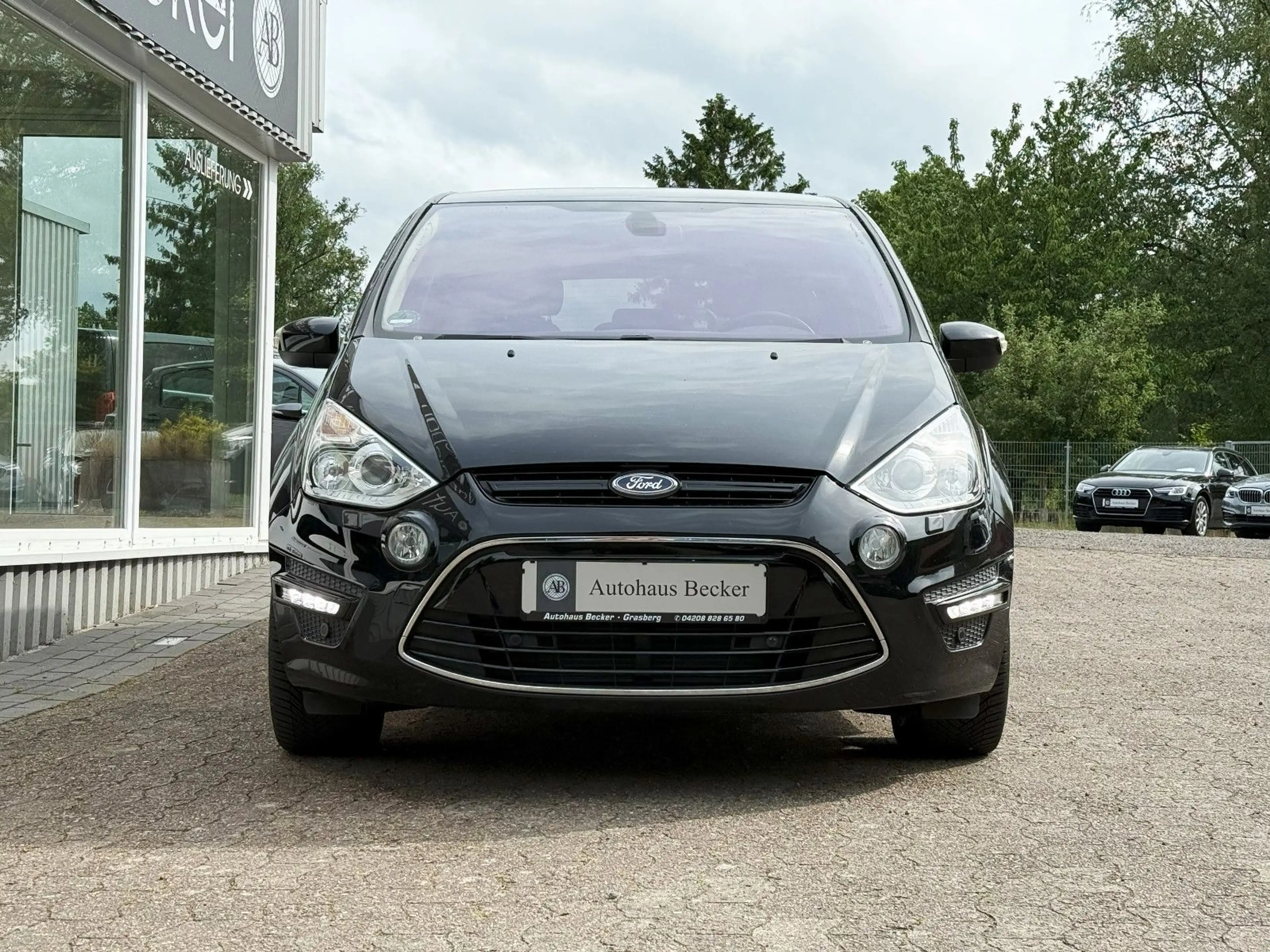 Ford S-Max 2.0TDCI Titanium+GETRIEBE NEU+XENON+AHK+ — photo 4
