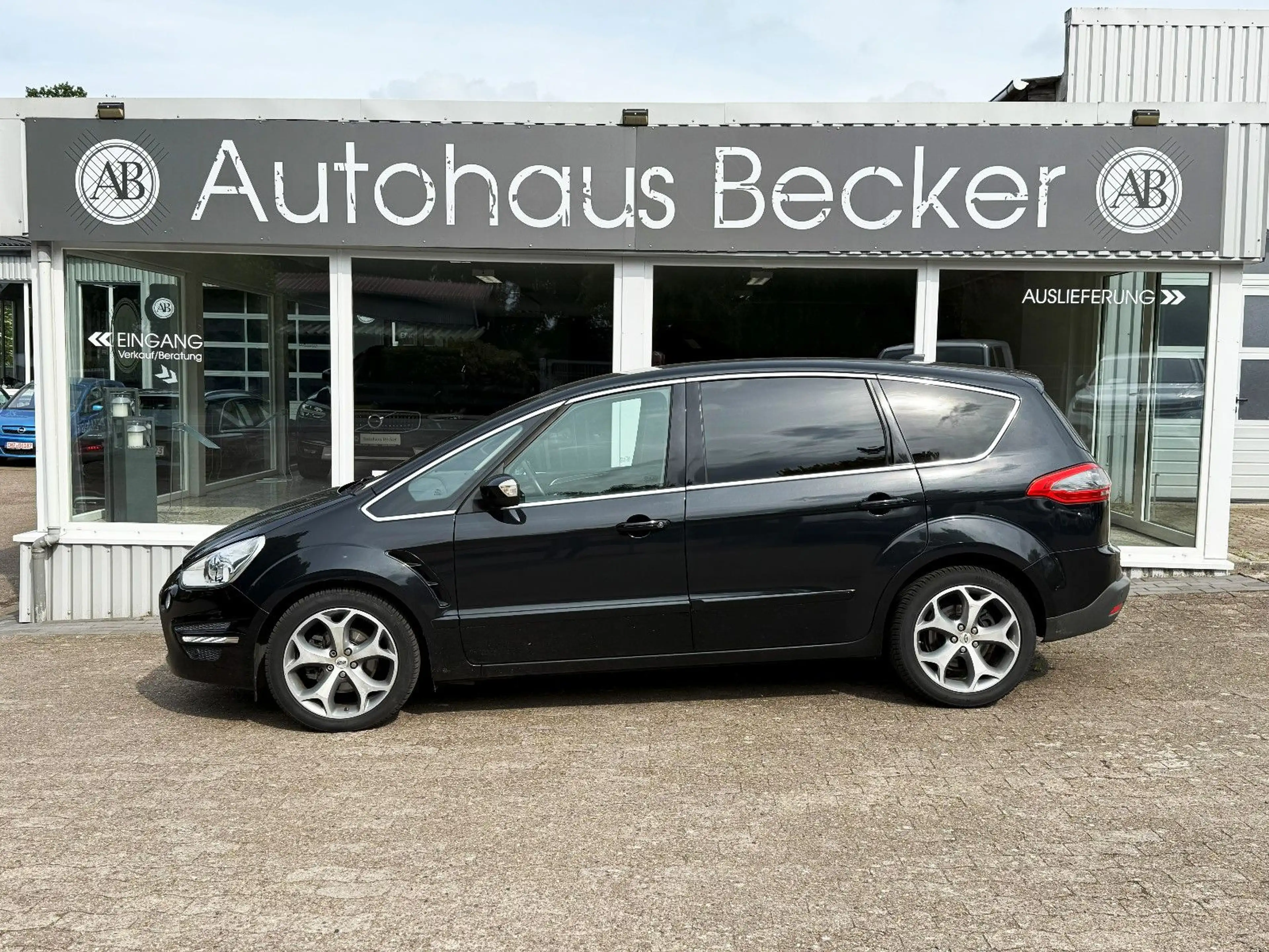 Ford S-Max 2.0TDCI Titanium+GETRIEBE NEU+XENON+AHK+
