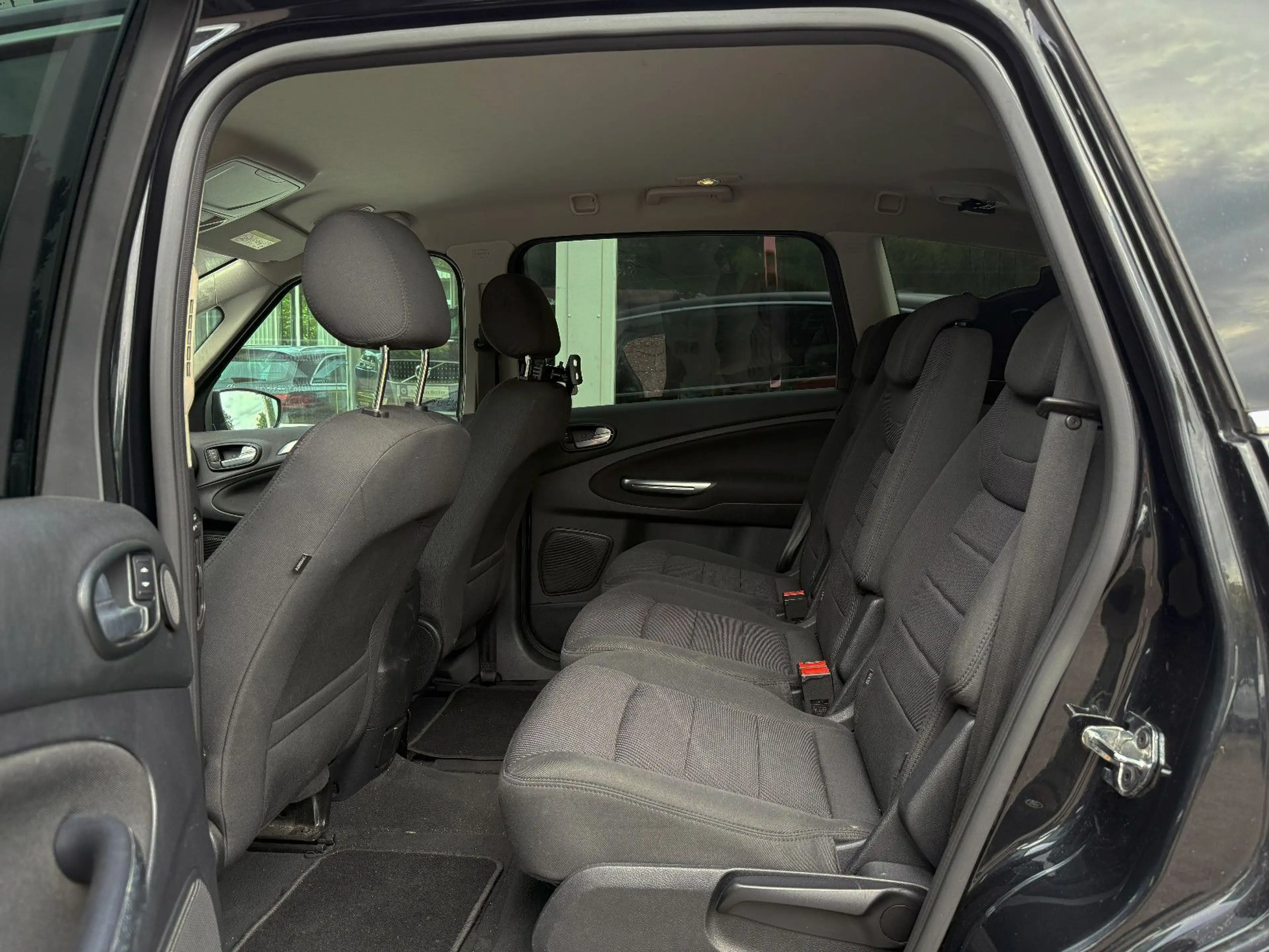 Ford S-Max 2.0TDCI Titanium+GETRIEBE NEU+XENON+AHK+ — photo 10