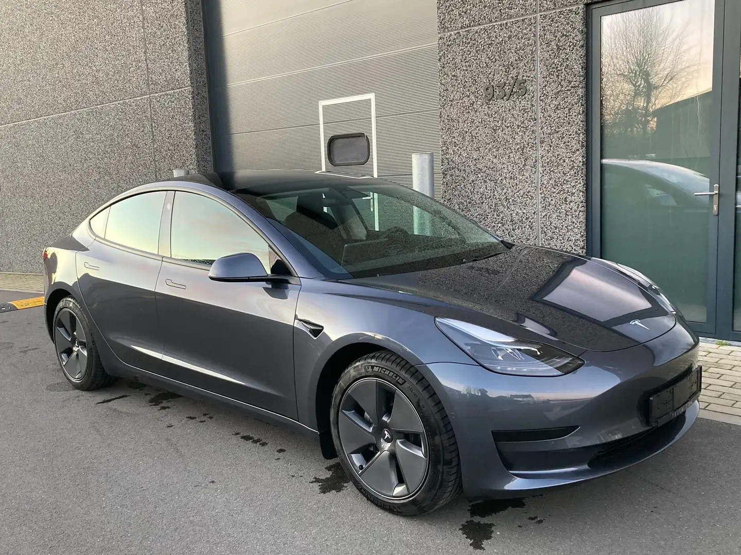 Tesla Model 3 60kWh StandardPlus AMD Ryzen - 25000 Km - TREKHAAK Grijs - 2