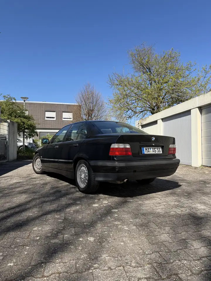 BMW 318i, foto 3