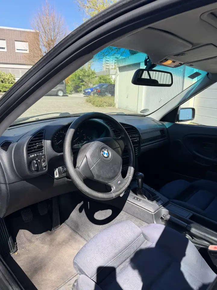 BMW 318i, foto 4
