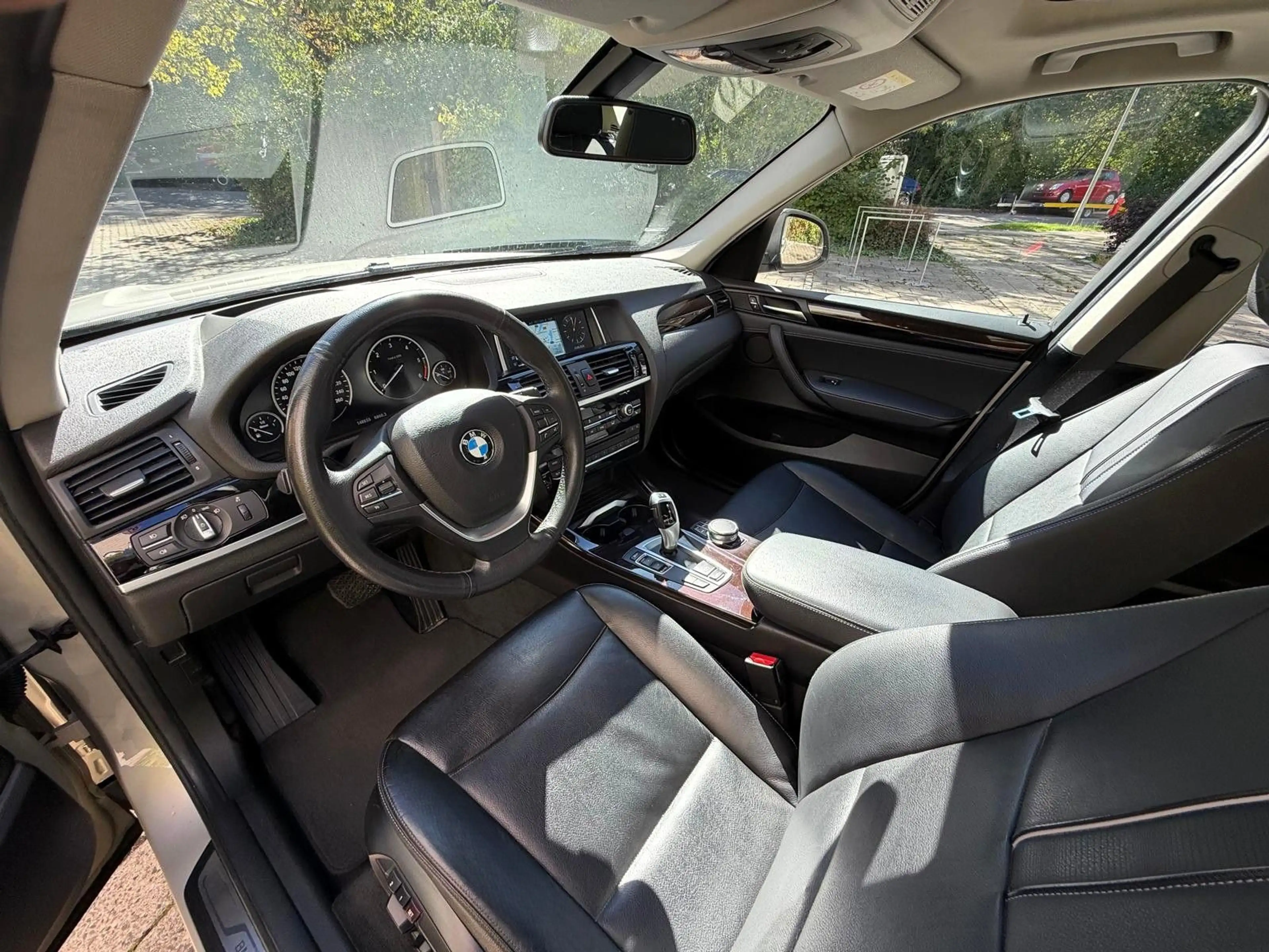 BMW X3 xDrive 20d xLine Navi*Pano*Leder*Temp*AHK*SHZ — photo 12