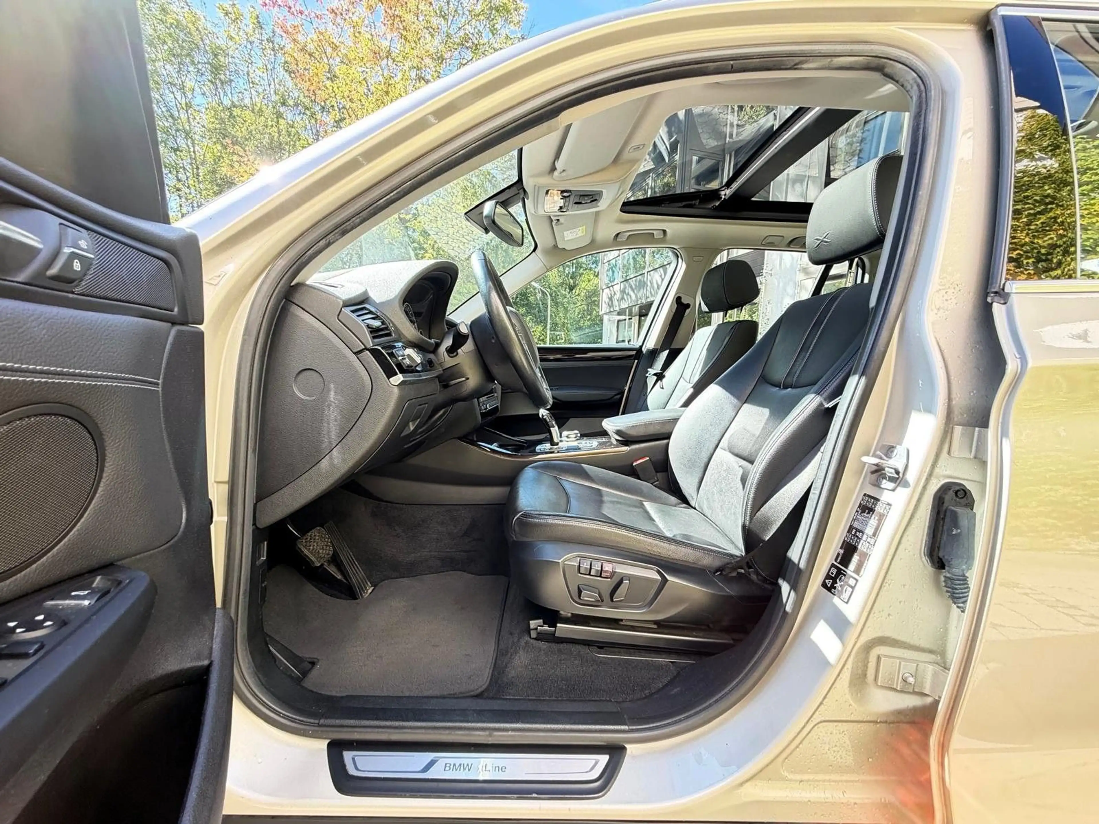 BMW X3 xDrive 20d xLine Navi*Pano*Leder*Temp*AHK*SHZ — photo 13