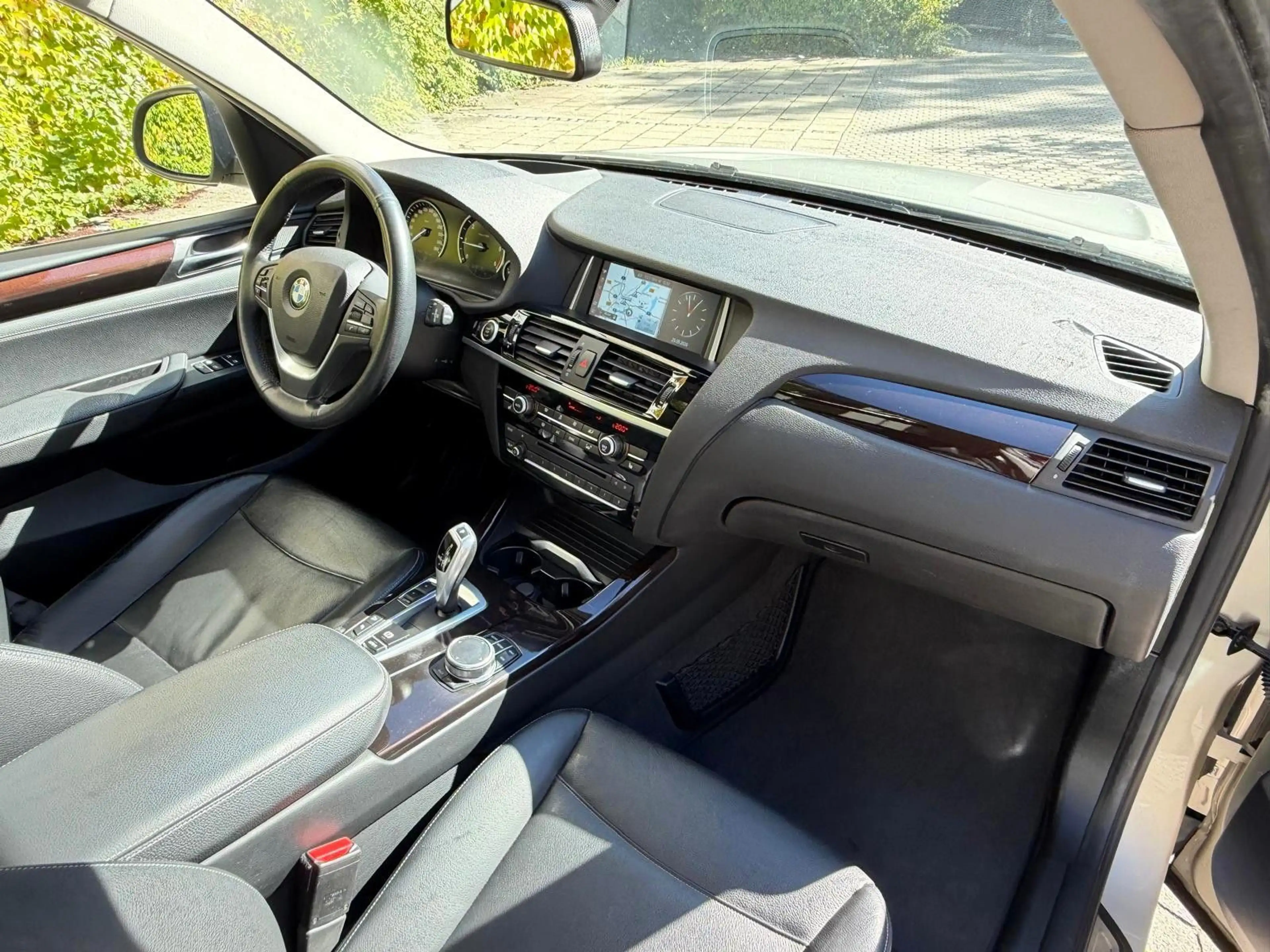 BMW X3 xDrive 20d xLine Navi*Pano*Leder*Temp*AHK*SHZ — photo 15