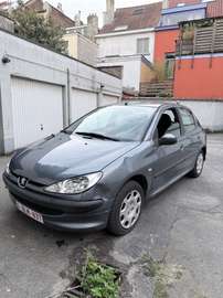 1.4i ESSENCE 2008 201000KM