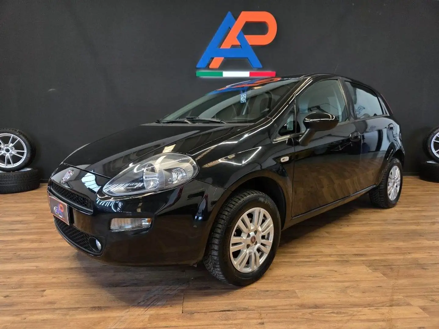 Fiat Punto 1.4 8V 5 porte Natural Power Lounge Negru - 1