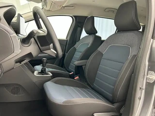 Dacia Sandero view 9