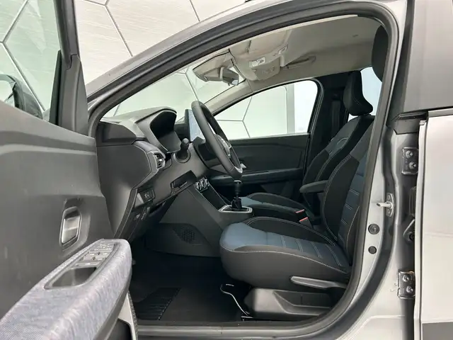 Dacia Sandero view 4