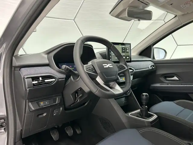 Dacia Sandero view 5