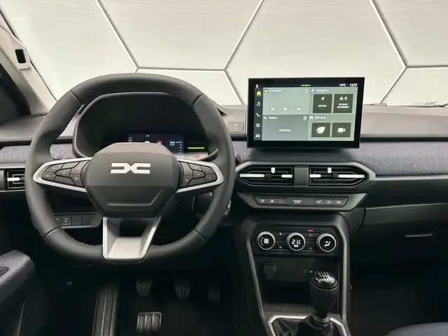 Dacia Sandero view 10