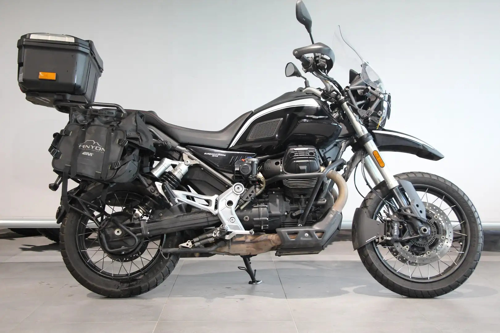Moto Guzzi V 85 TT TRAVEL Zwart - 1