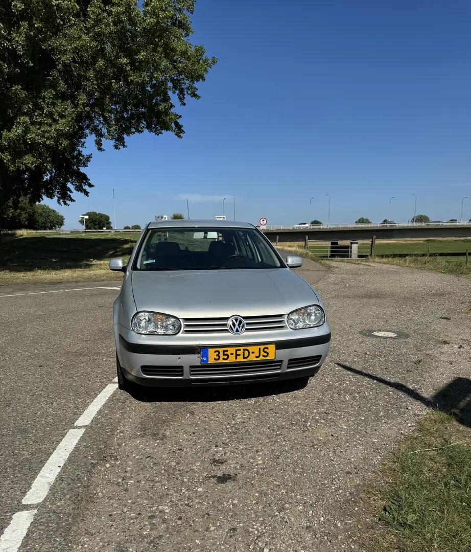 Volkswagen Golf 2.0 Trendline Grijs - 2