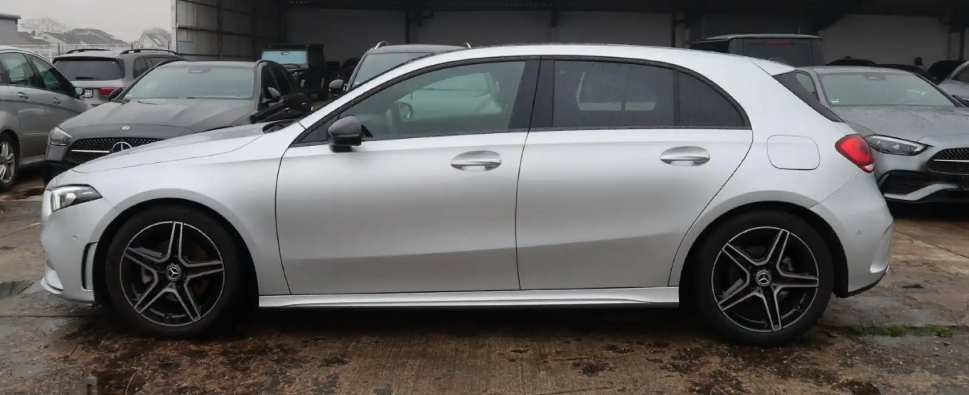 Mercedes-Benz A 180 d pack AMG pano cuir gps fulll opti roul com neuv - 2