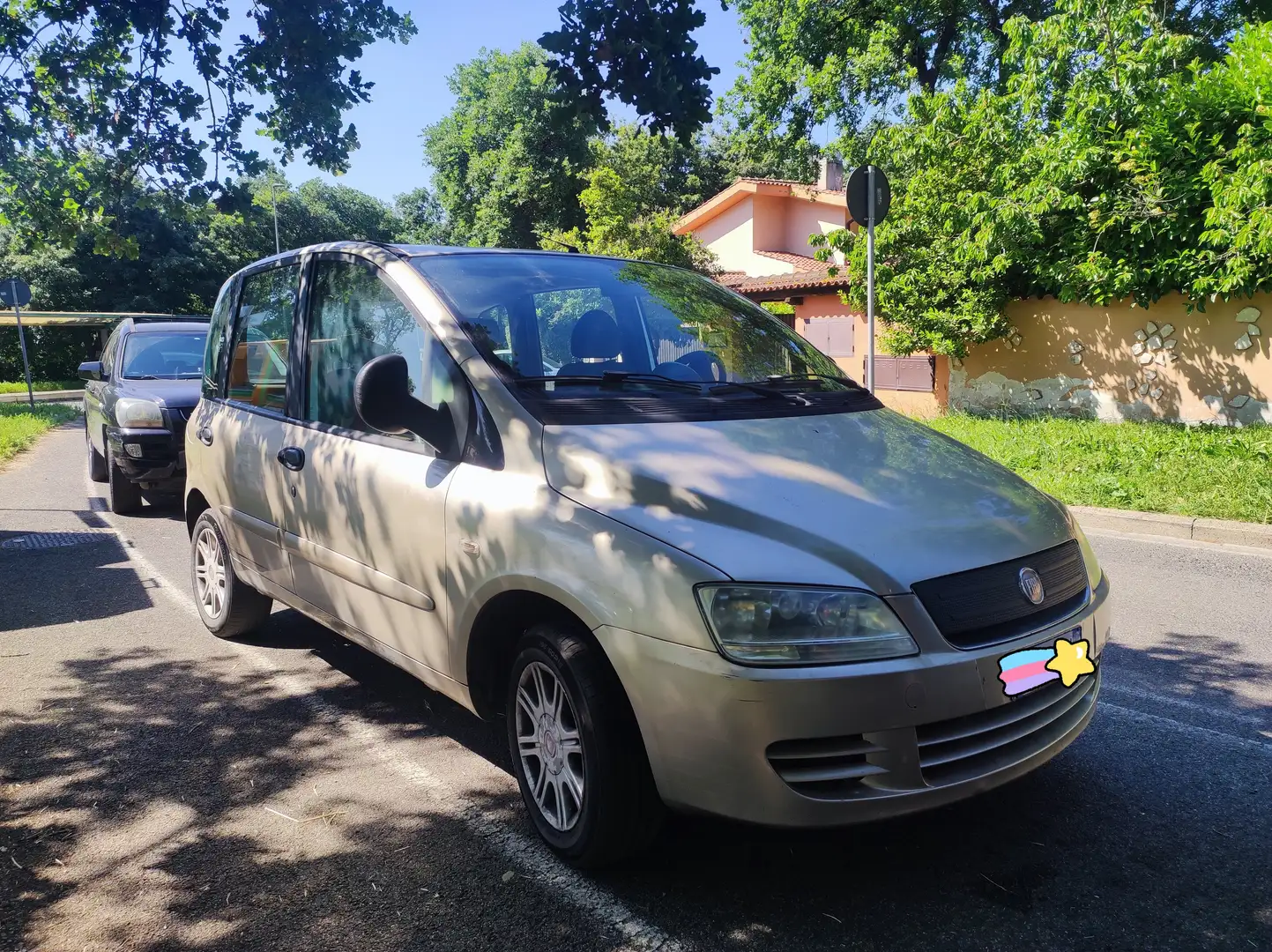 Fiat Multipla Multipla 1.6 16v natural power Emotion Zlatá - 1