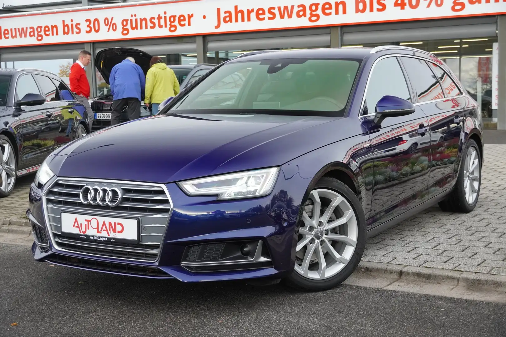 Audi A4 Avant 35 TFSI sport LED Navi Standheizung DAB Blau - 2