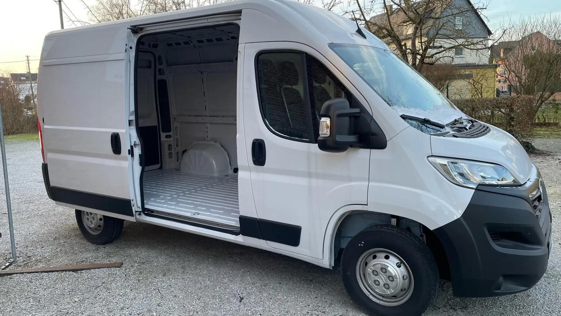 Opel Movano HKa L2H2 3,5t Edition Negro - 2